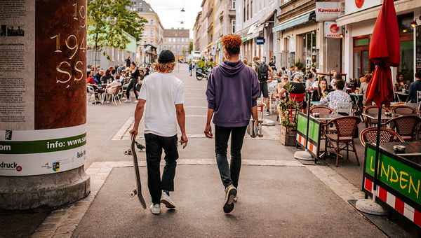 Neighborhood Tourism Soars as Travelers Seek a Local Sense of Place Neighborhood Tourism Soars as Travelers Seek a Local Sense of Place