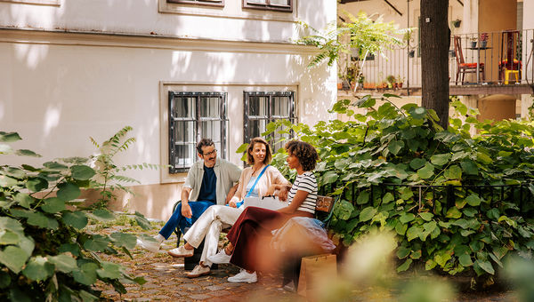 Neighborhood Tourism Soars as Travelers Seek a Local Sense of Place Neighborhood Tourism Soars as Travelers Seek a Local Sense of Place
